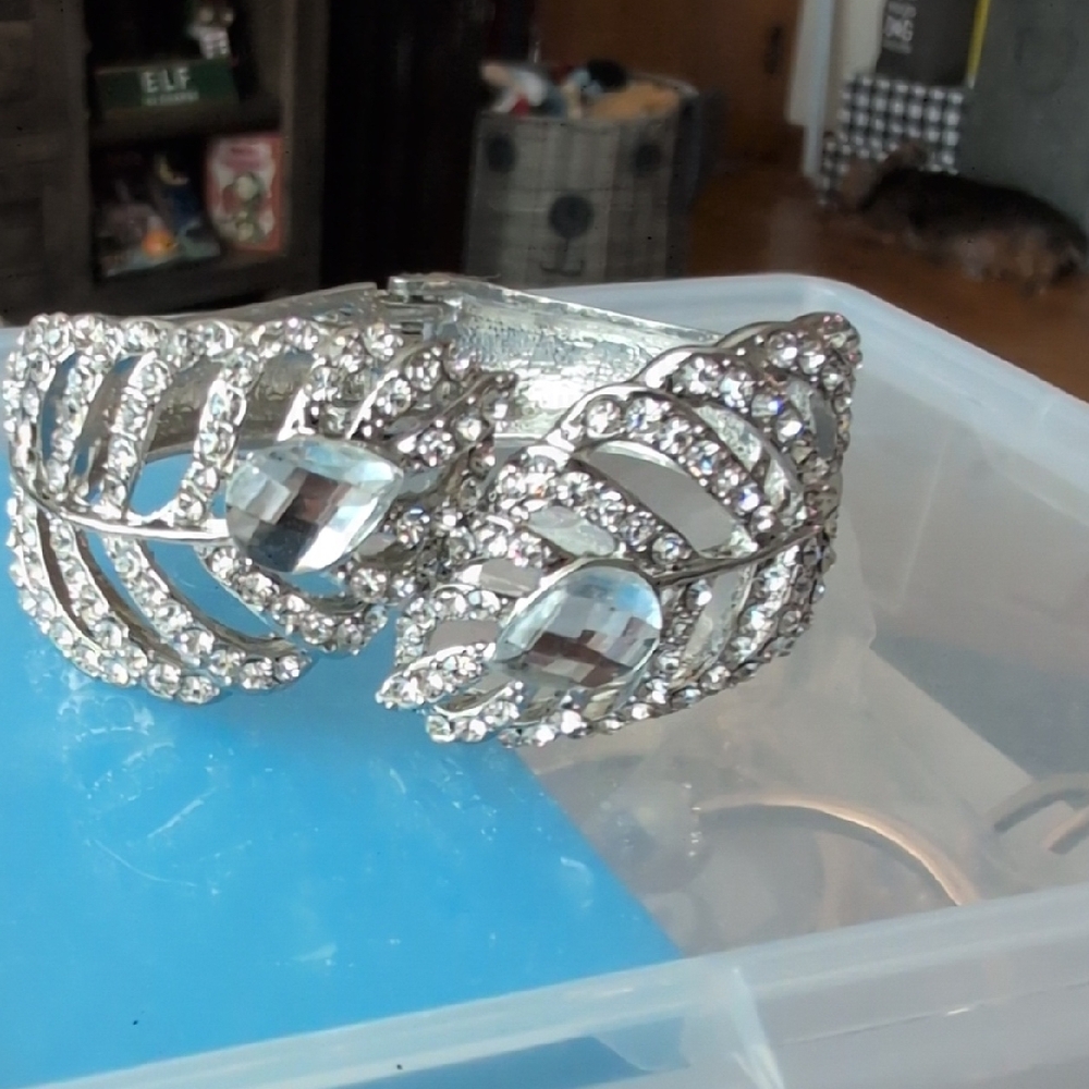 Silver Crystal Leaf Bracelet
